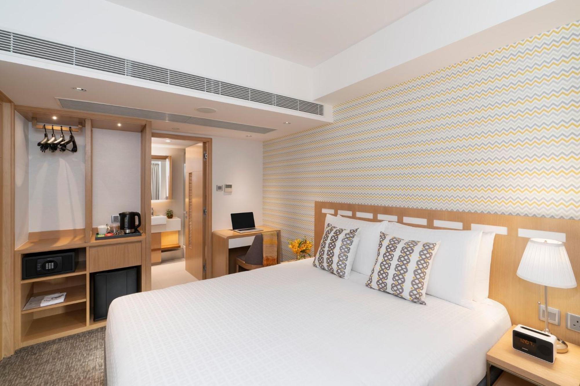 Superior Queen Room