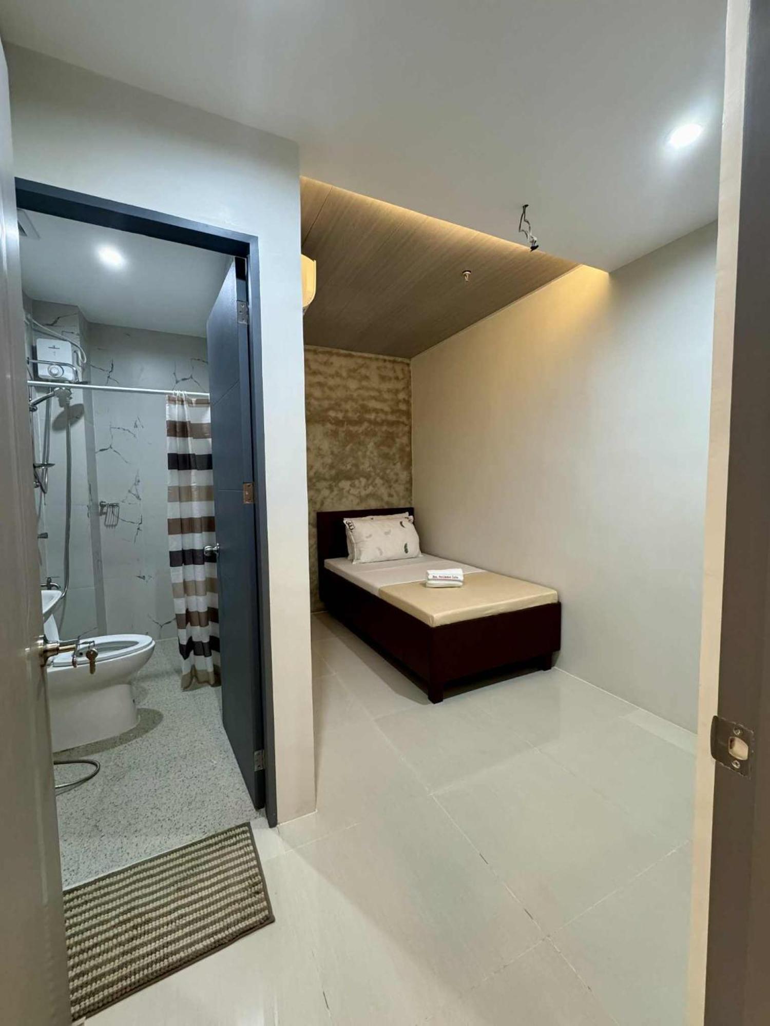 Deluxe Single Room