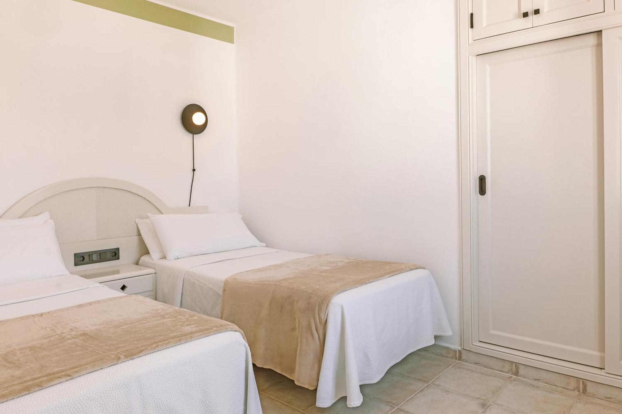 One-Bedroom Apartment,1699202506:JPEG