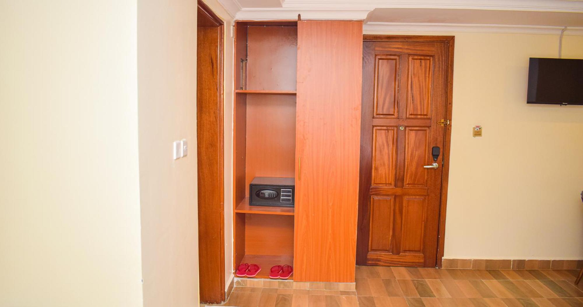 Deluxe King Room,1699393021:JPEG