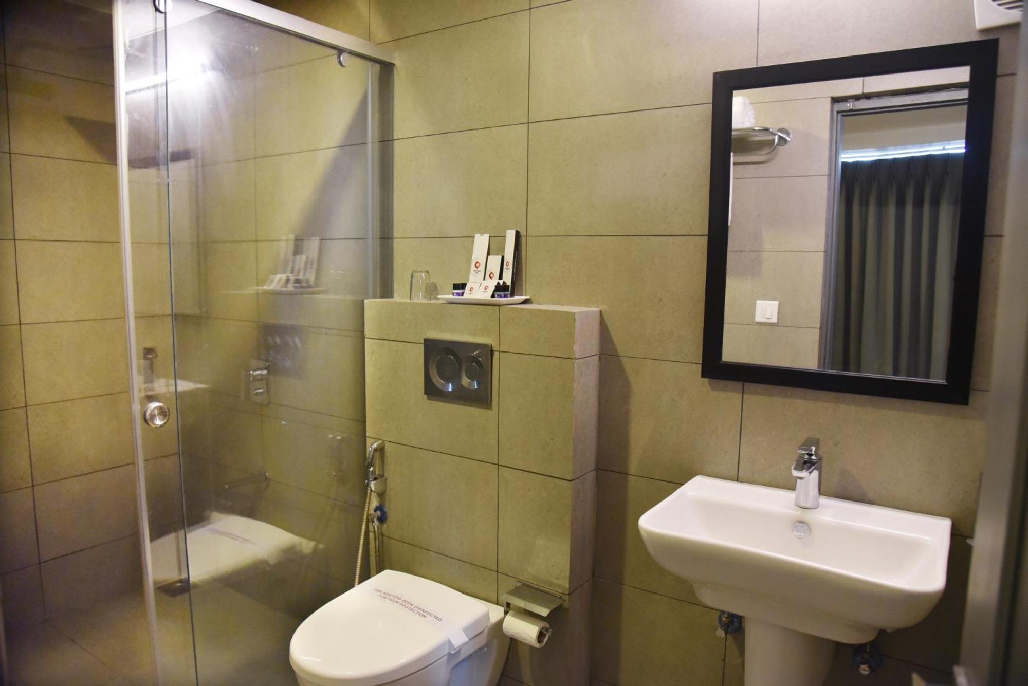 Luxe Twin Room City View,1774242662:JPEG