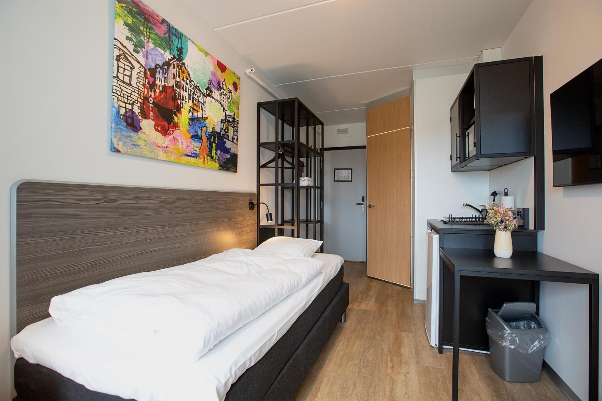 Studio Apartment,1699773438:JPEG