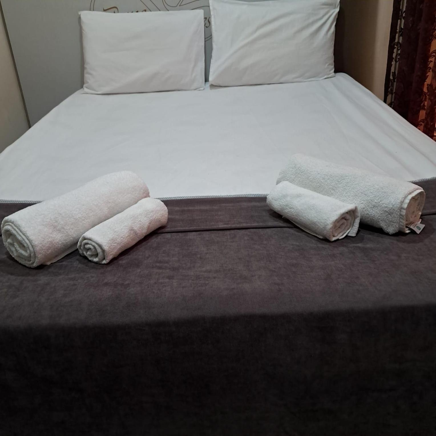 Small Double Room,1699797741:JPEG