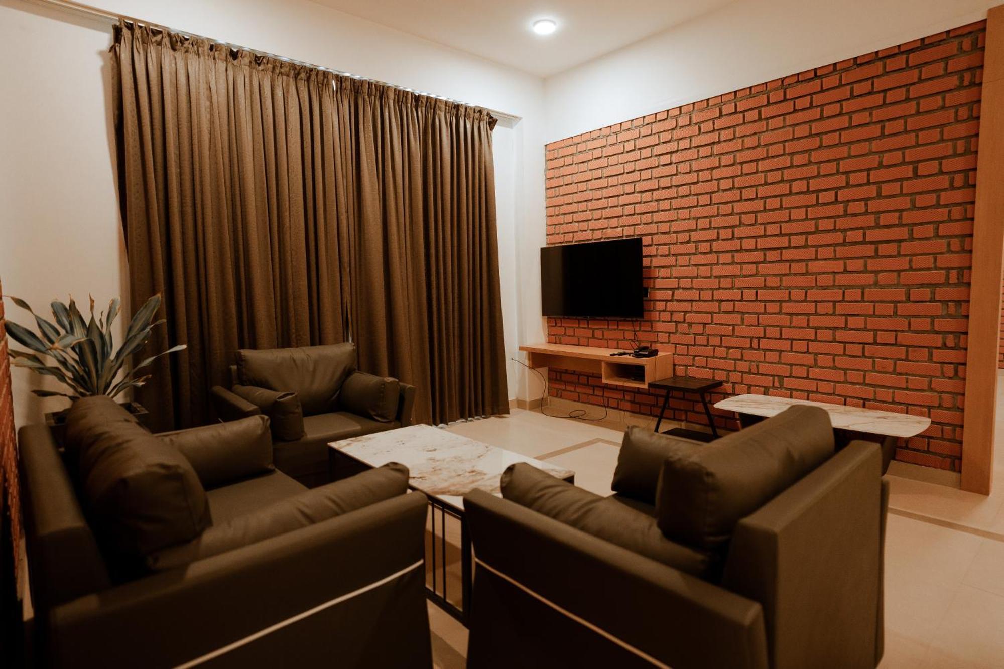 Superior One-Bedroom Apartment