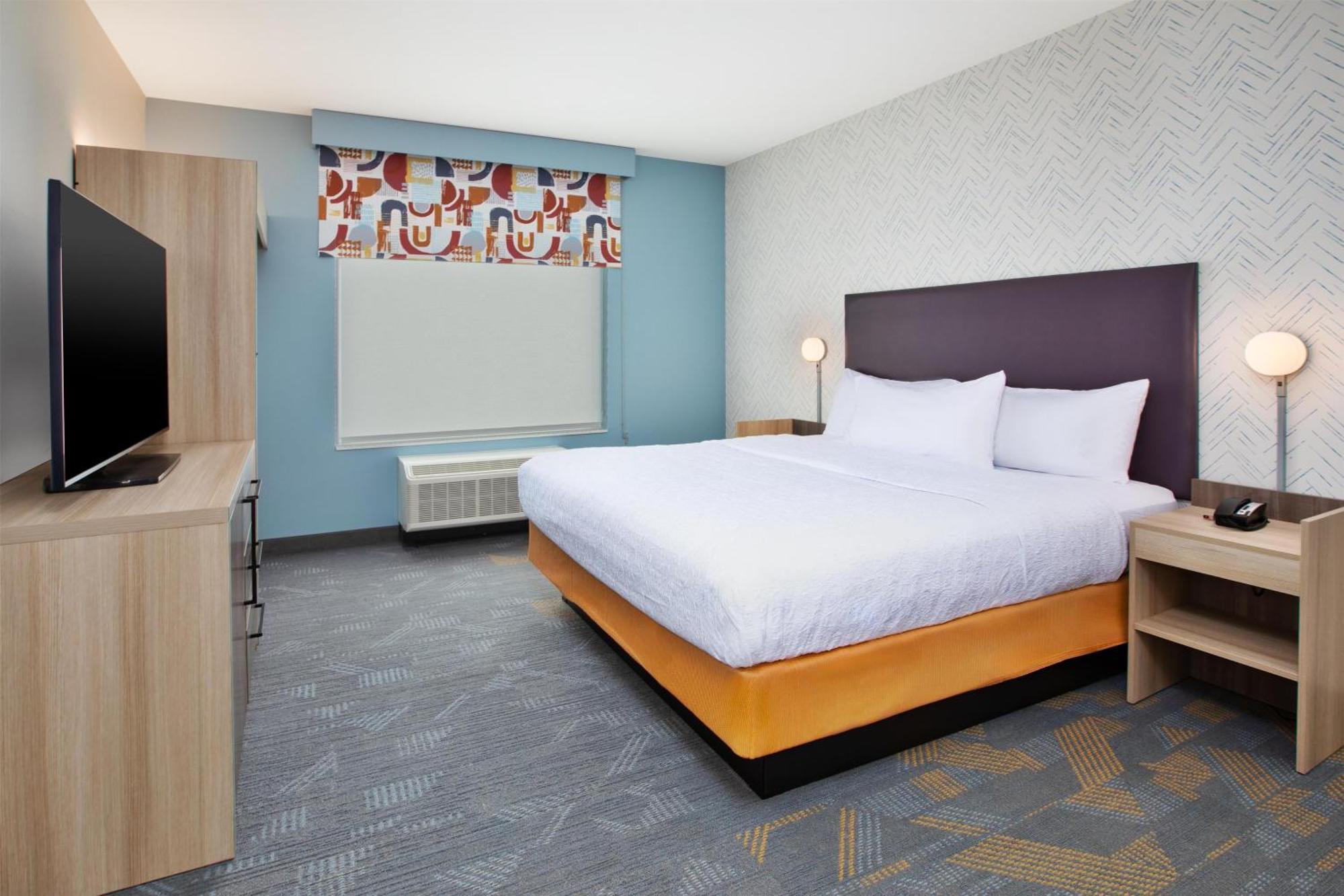 One-Bedroom King Suite