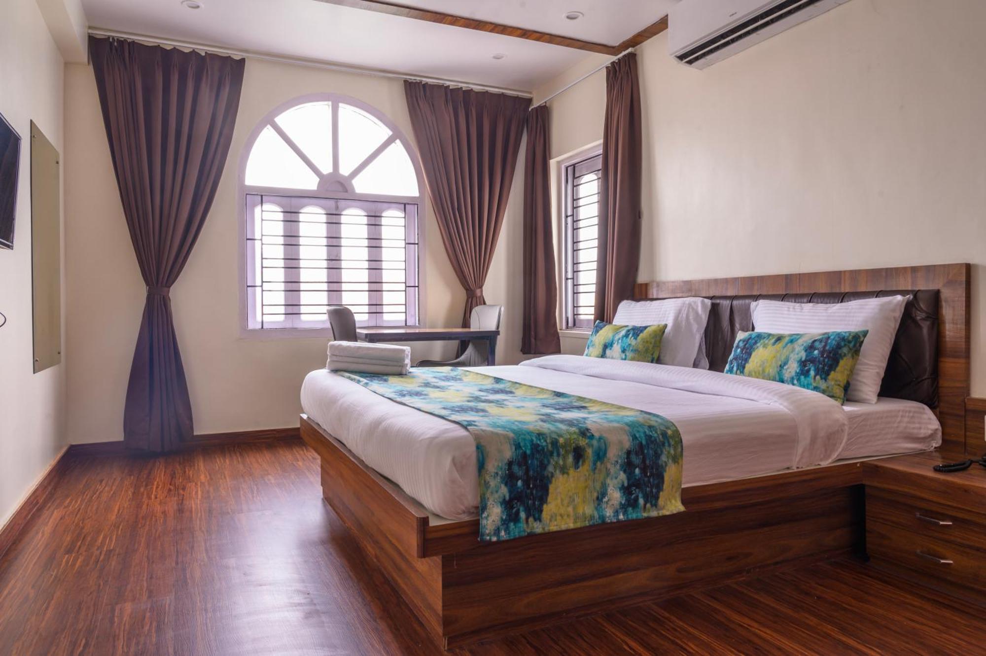 Queen Room