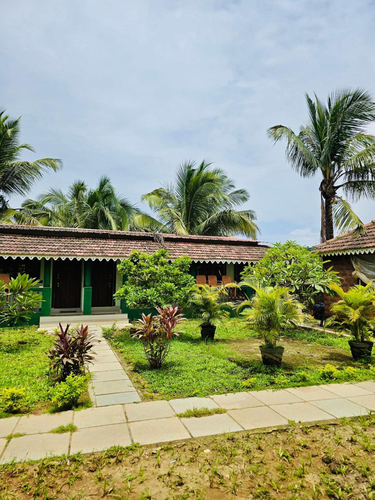 Family Room with Garden View