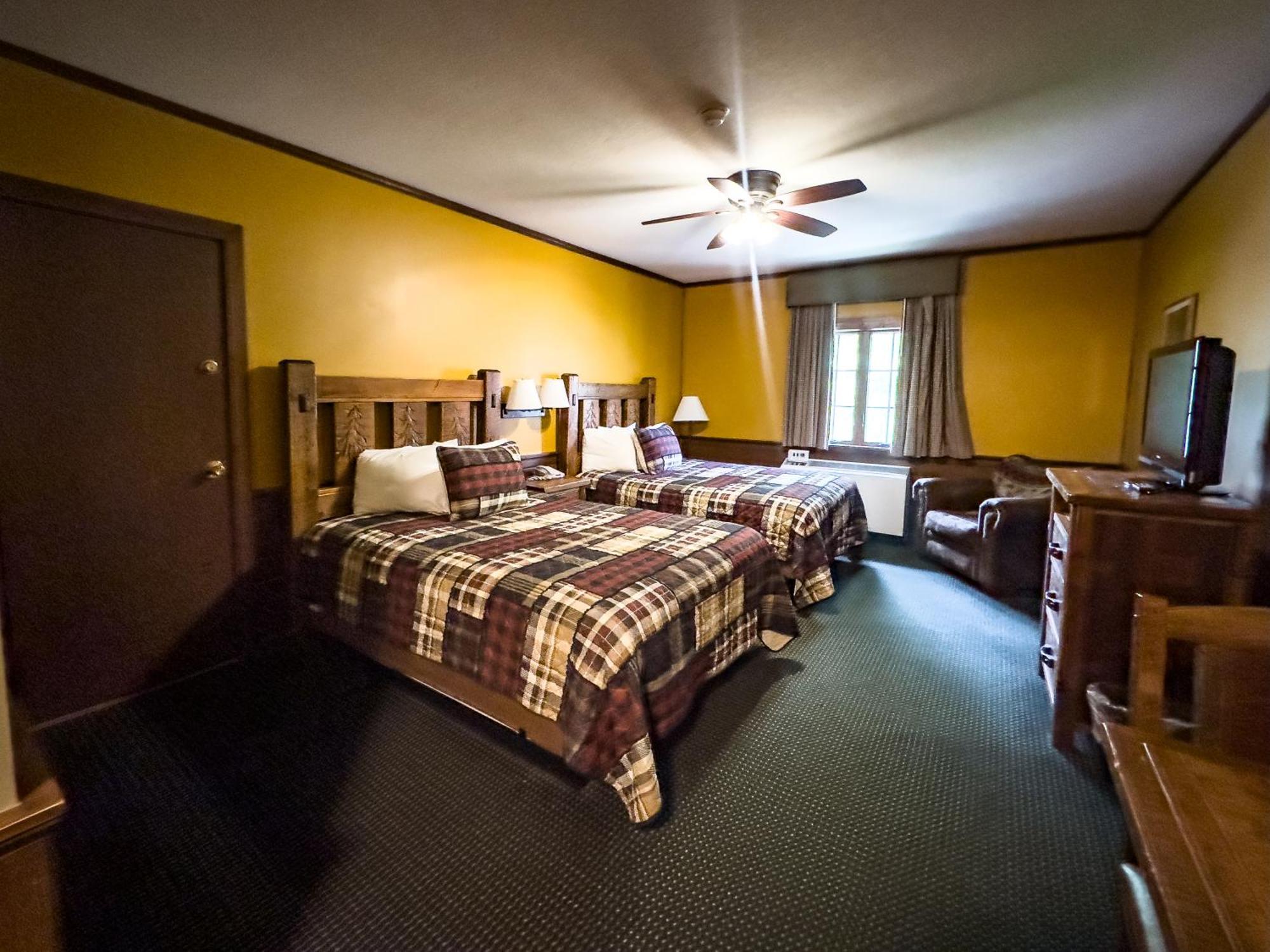 Standard Queen Room