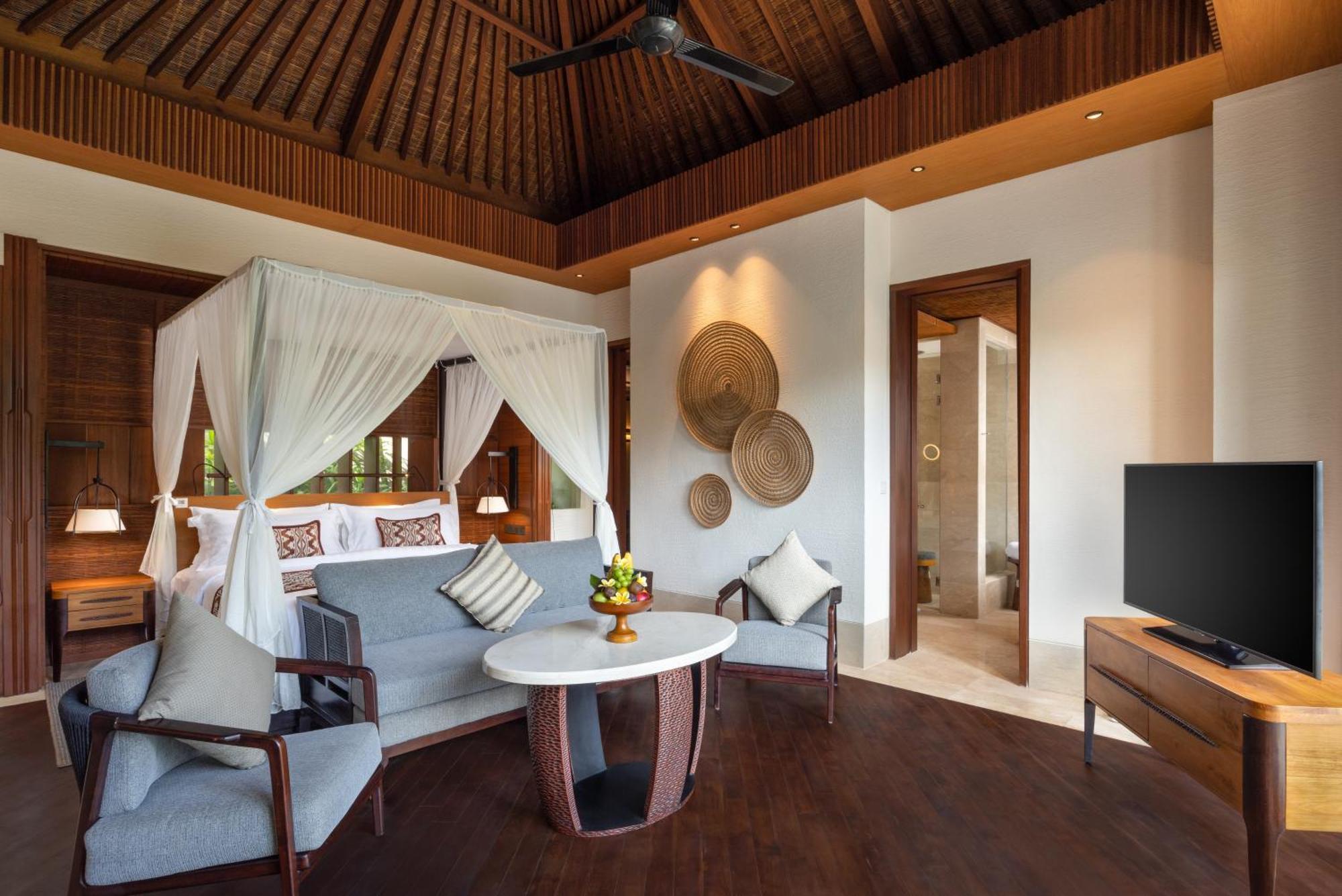 Spacious Two-Bedroom Villa with Private Pool, Bathtub, Jungle View, Free Welcome Fruit and Daily Afternoon Tea