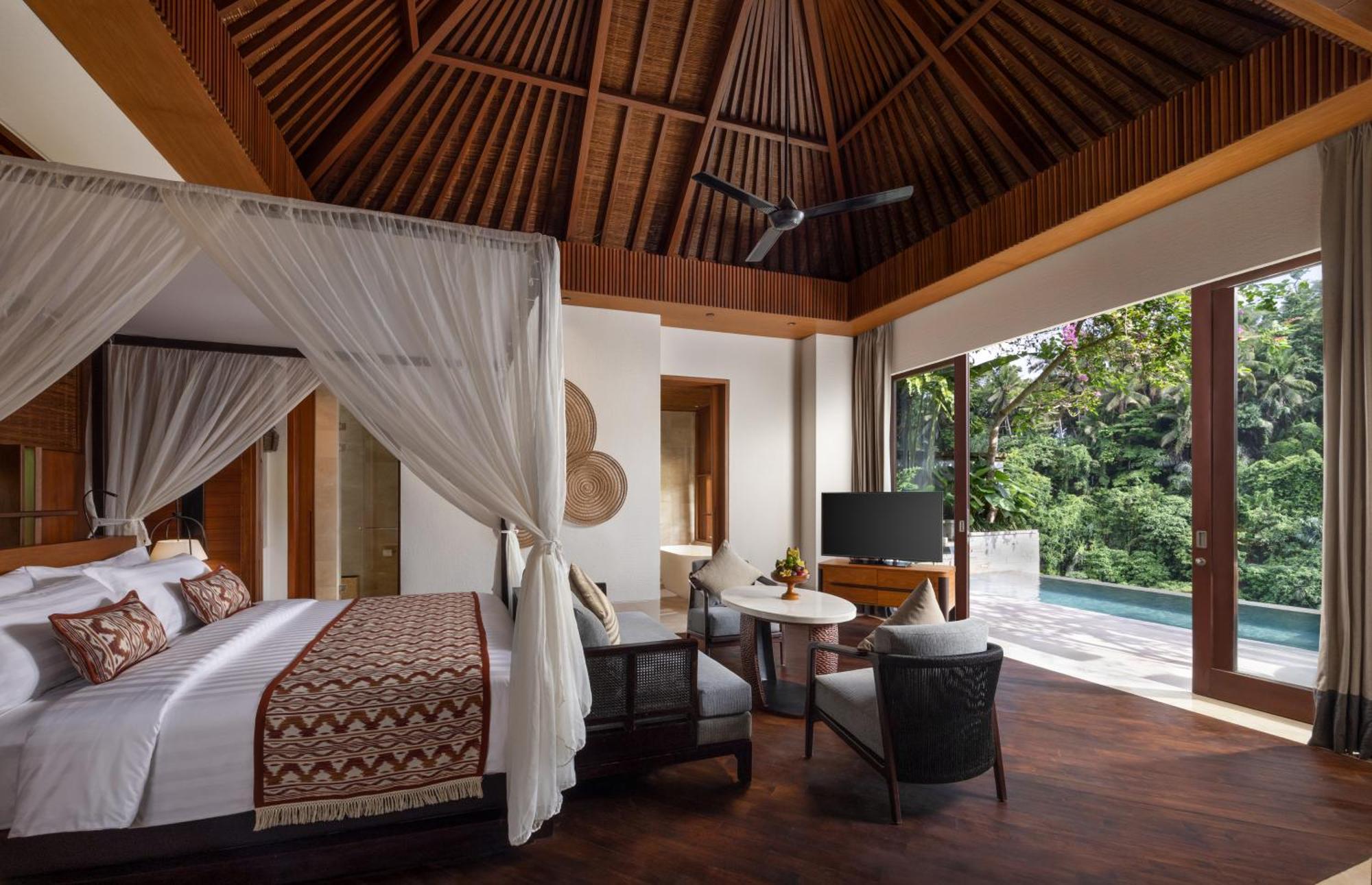 Spacious One-Bedroom Villa with Private Pool, Bathtub, Jungle View, Free Welcome Fruit and Daily Afternoon Tea