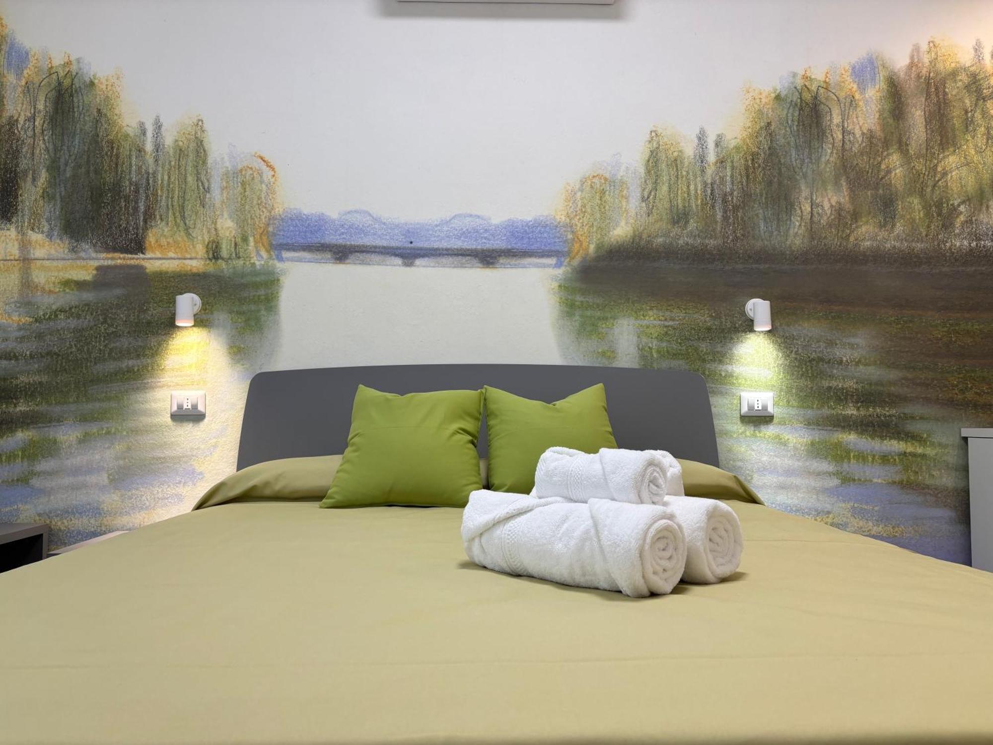 Double Room,1702852182:JPEG