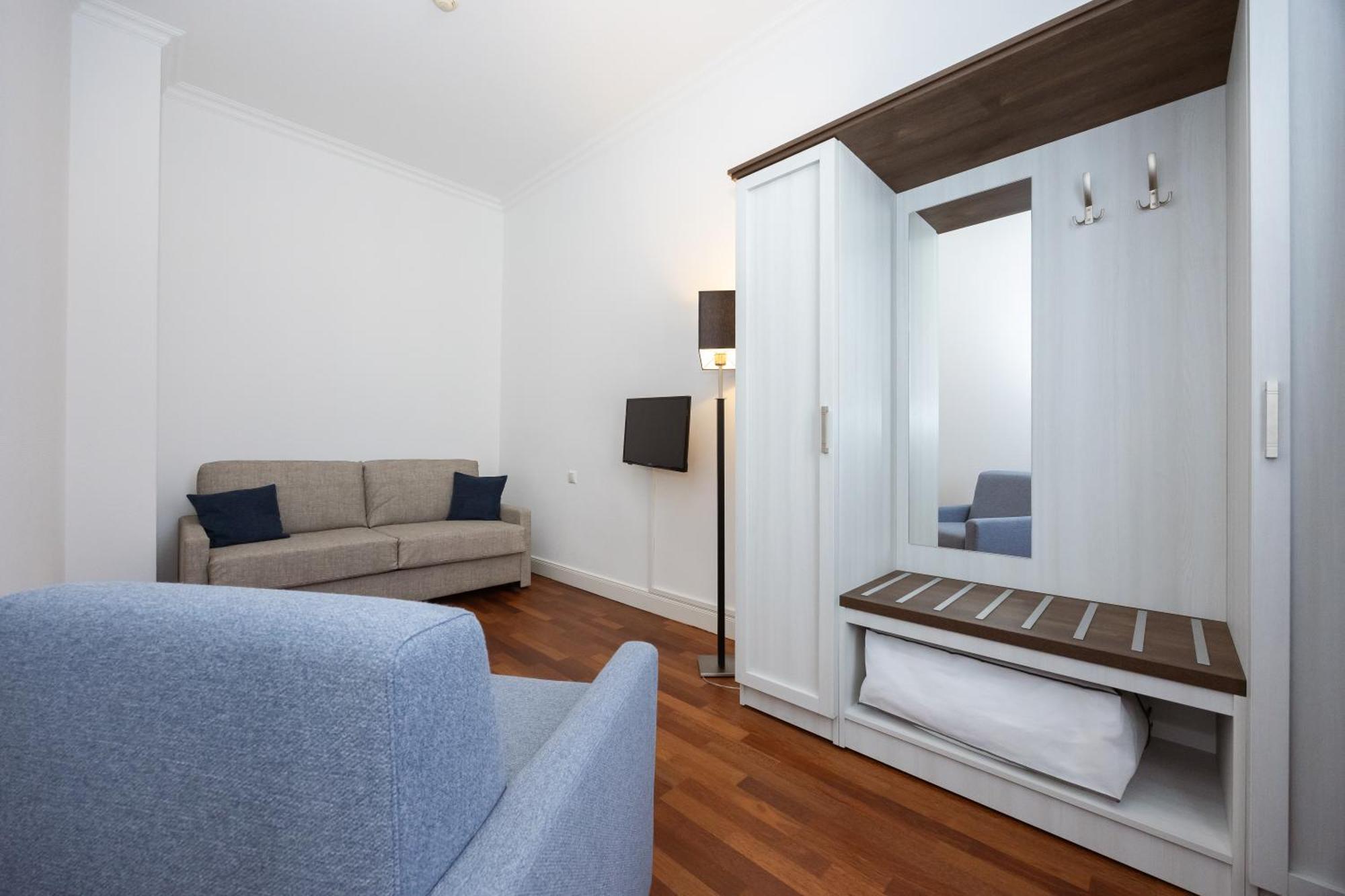 Familienzimmer (2 Erwachsene + 2 Kinder)