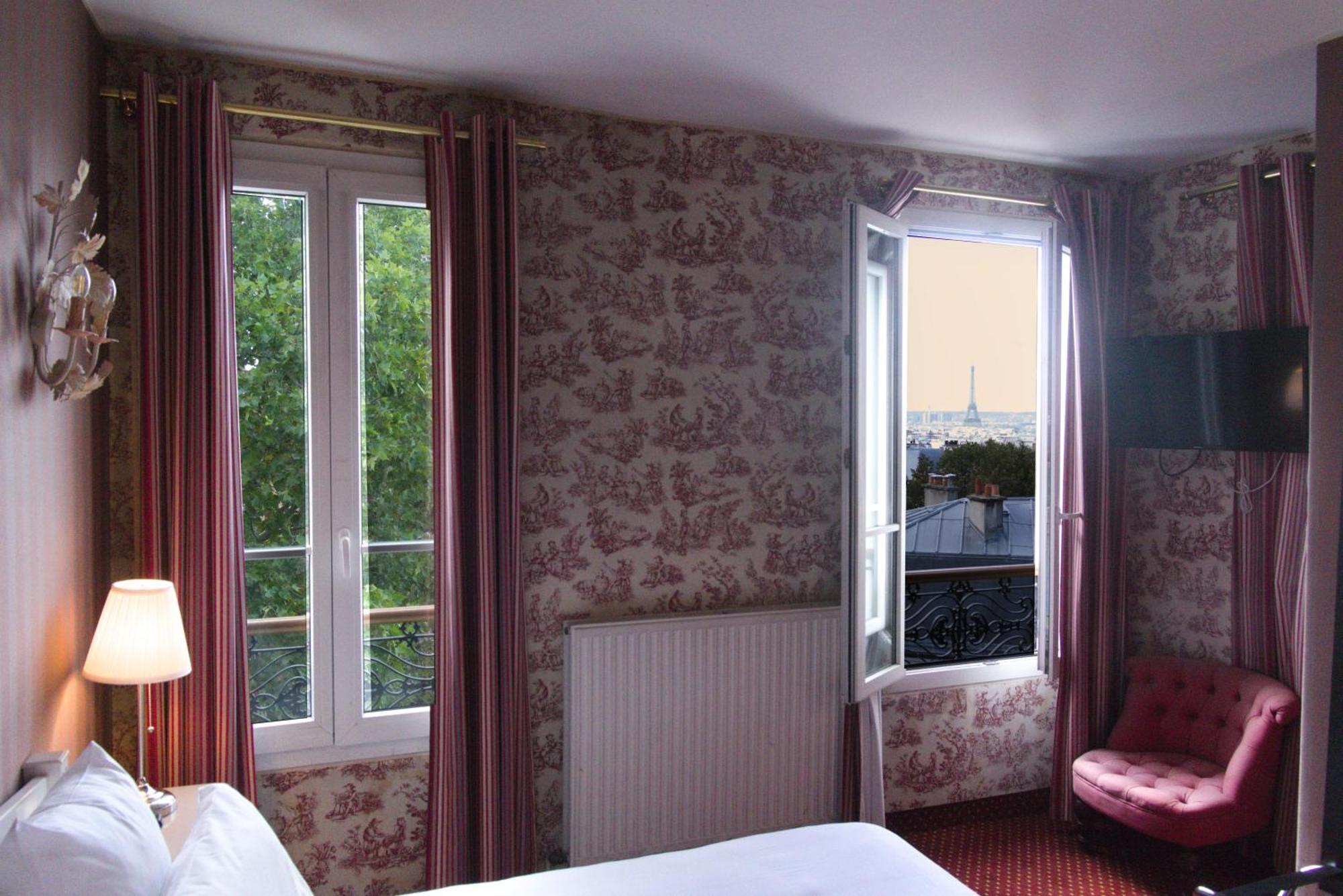 Deluxe Double or Twin Room Partial Eiffel Tower or Sacré Coeur View