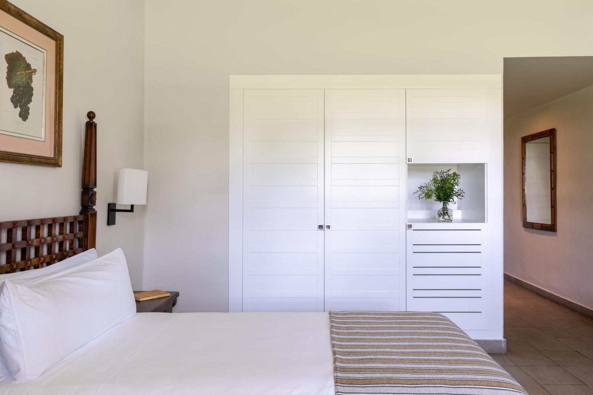 Twin Room with Shower