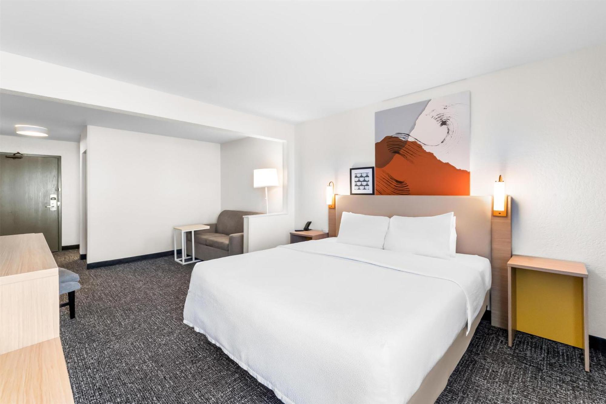 King Room with Sofa Bed - Non-Smoking