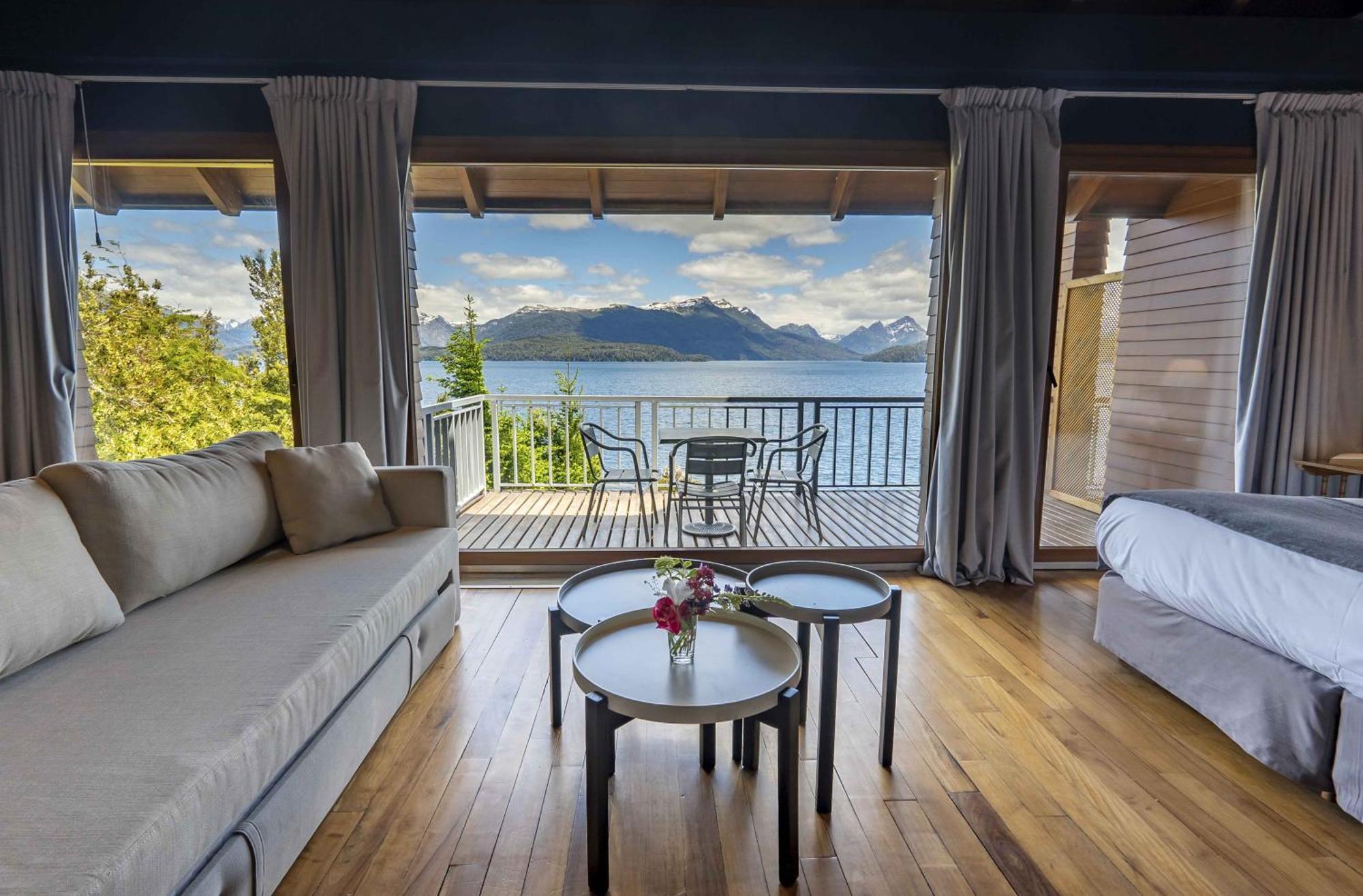 Deluxe Double Room with Lake View