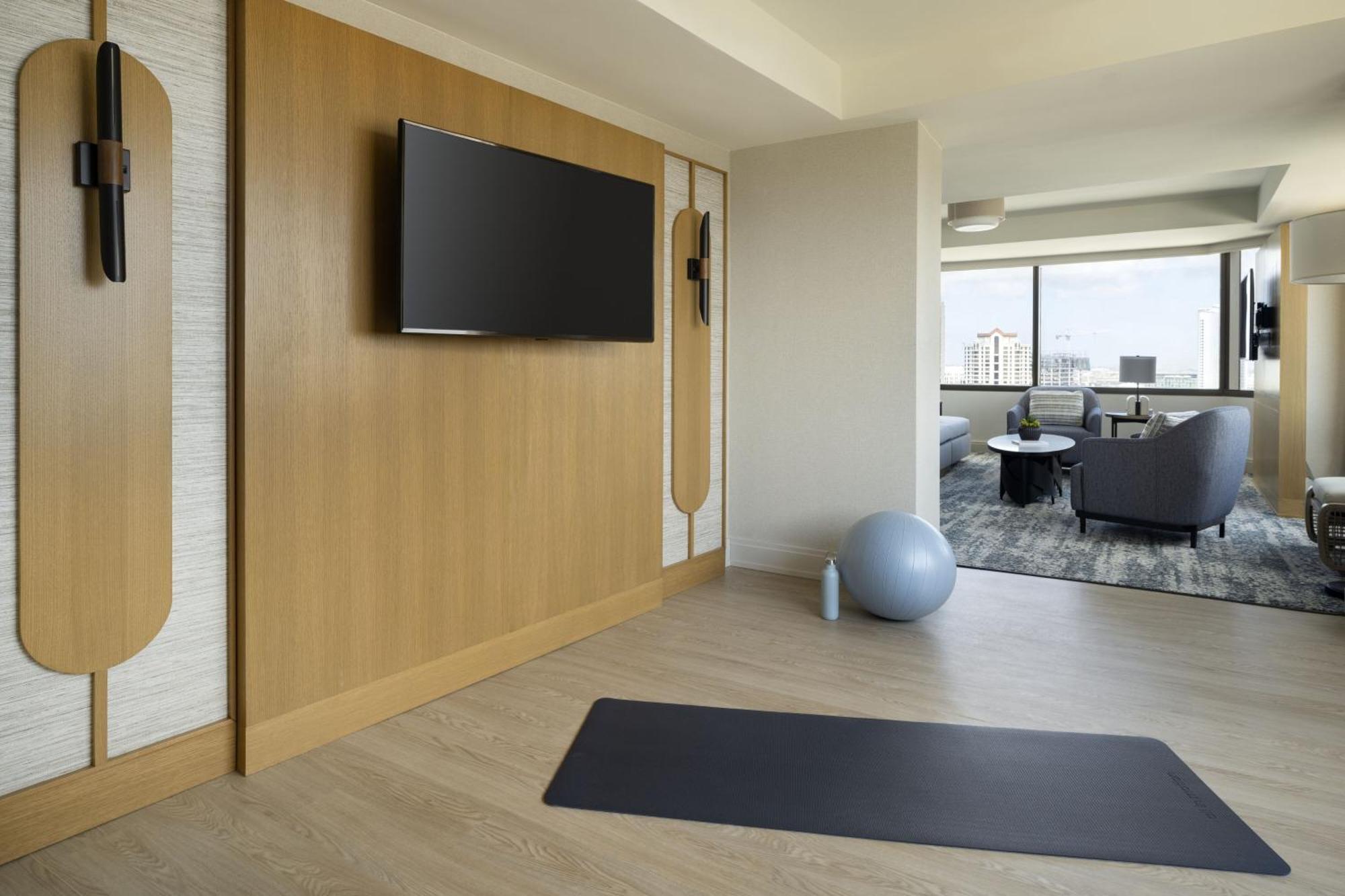 One-Bedroom Admiral King Suite