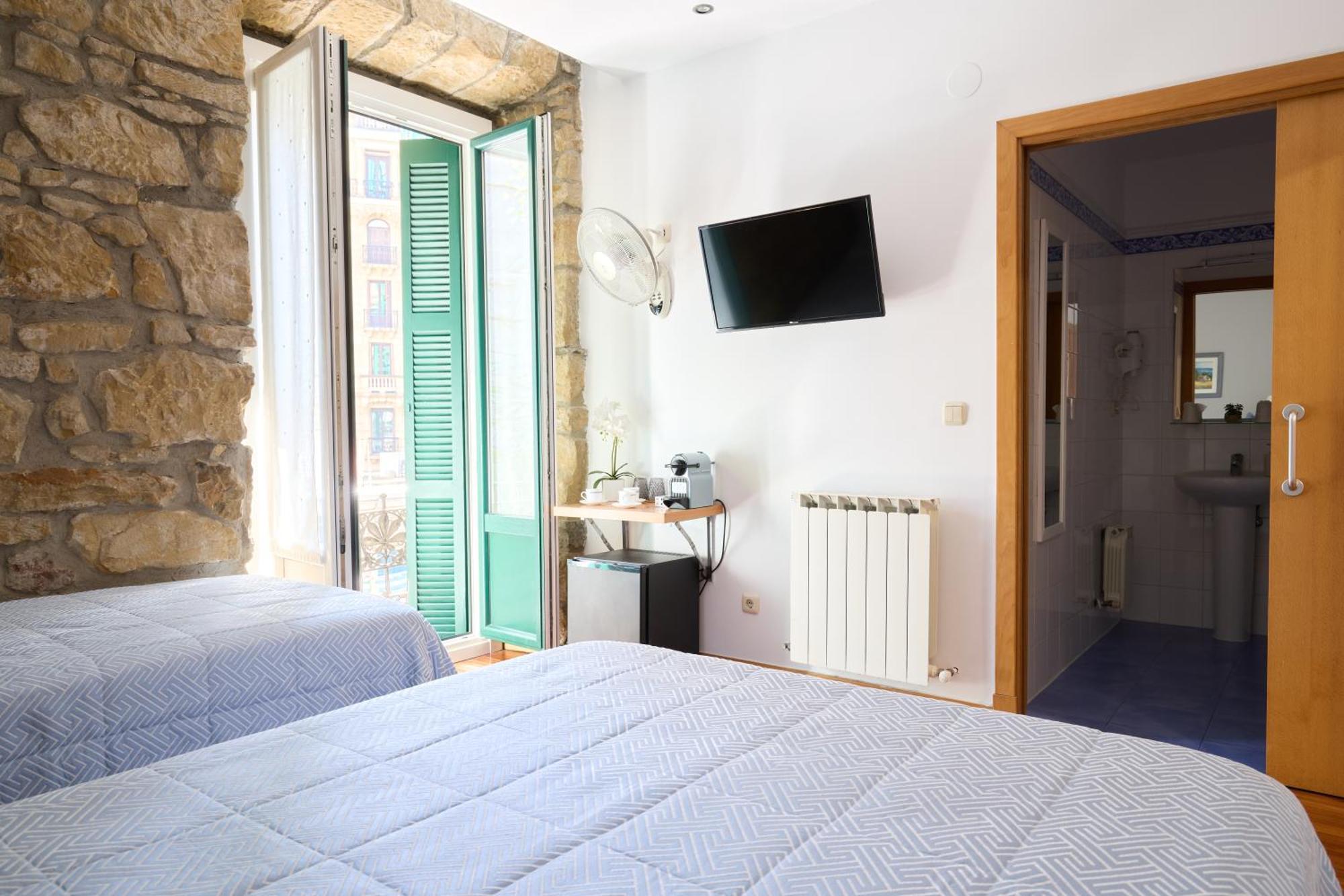 Triple Room Balcony