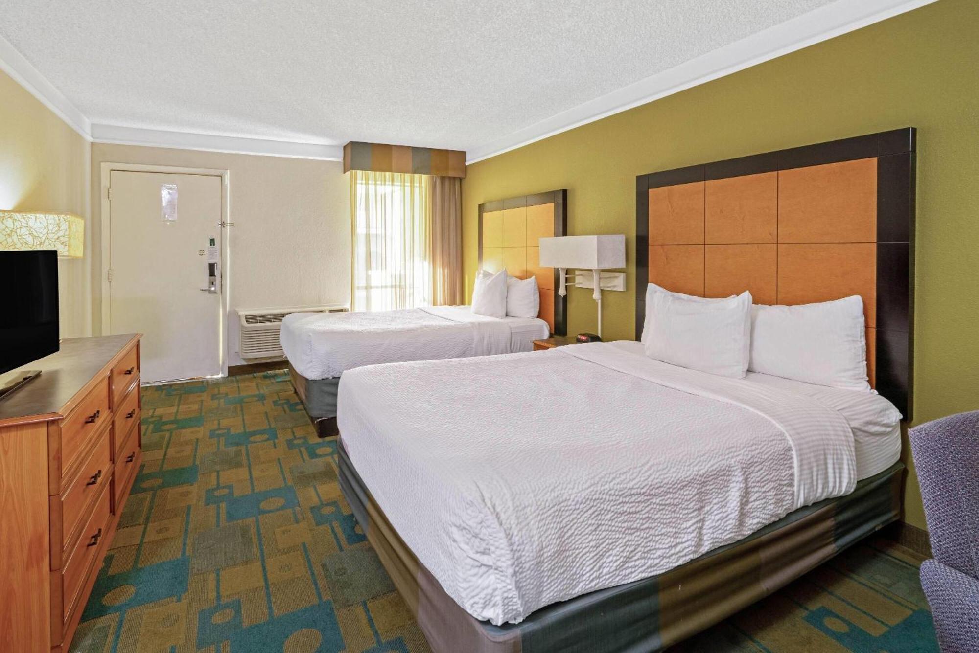 Double Room Two Double Beds Non-Smoking