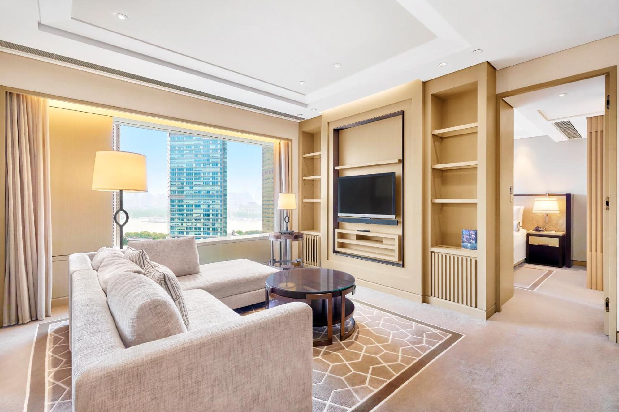 Deluxe One-Bedroom Suite