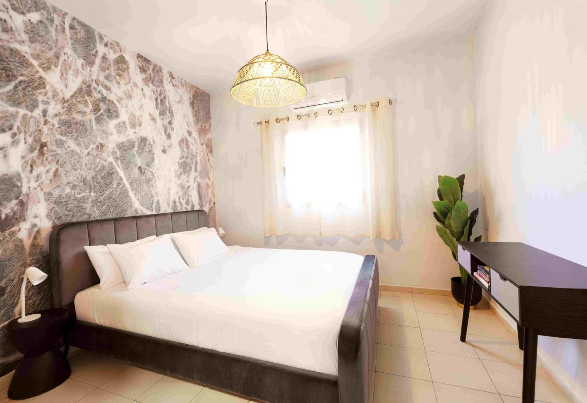 Family Garden Apartment