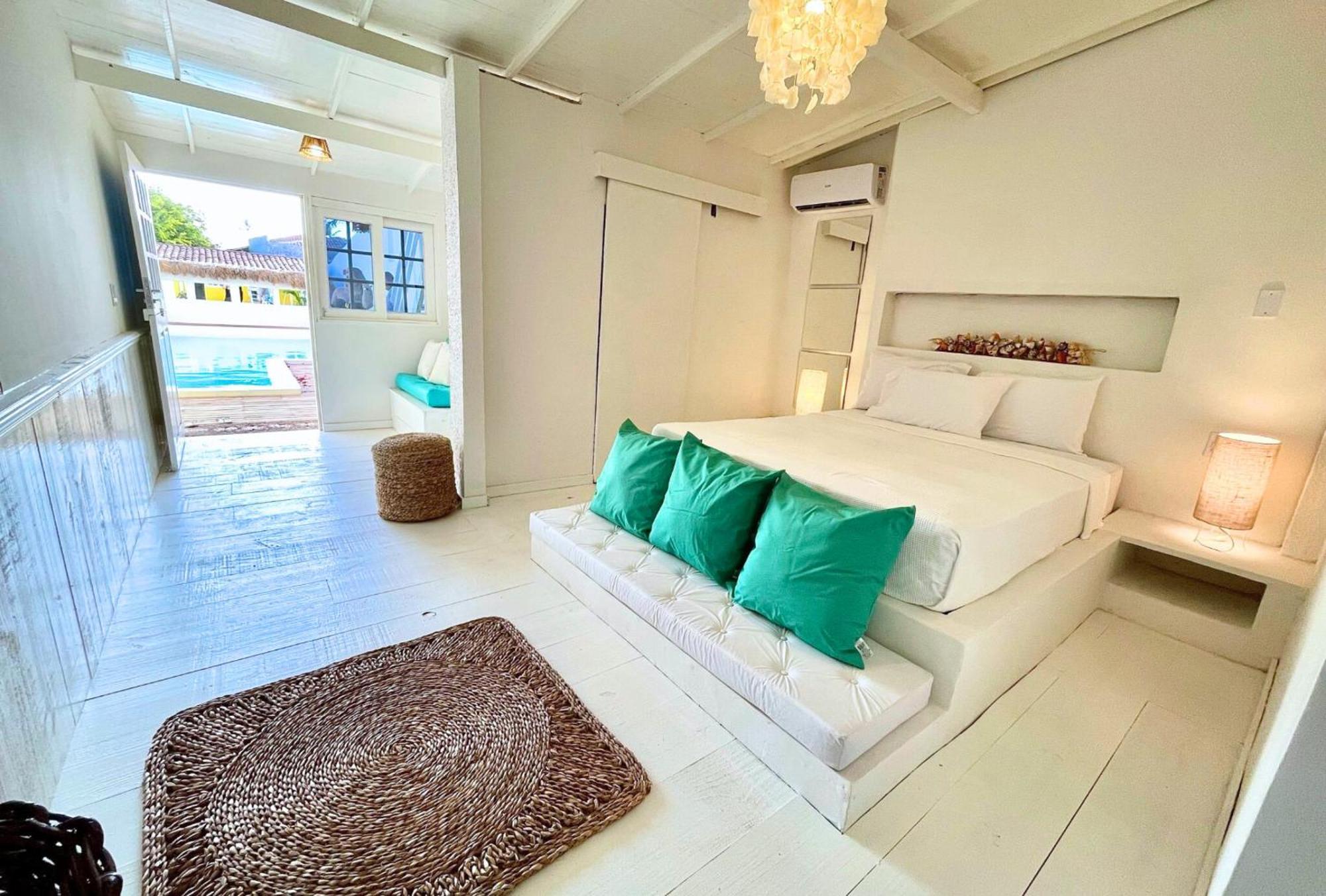 Habitación Doble con vistas a la piscina