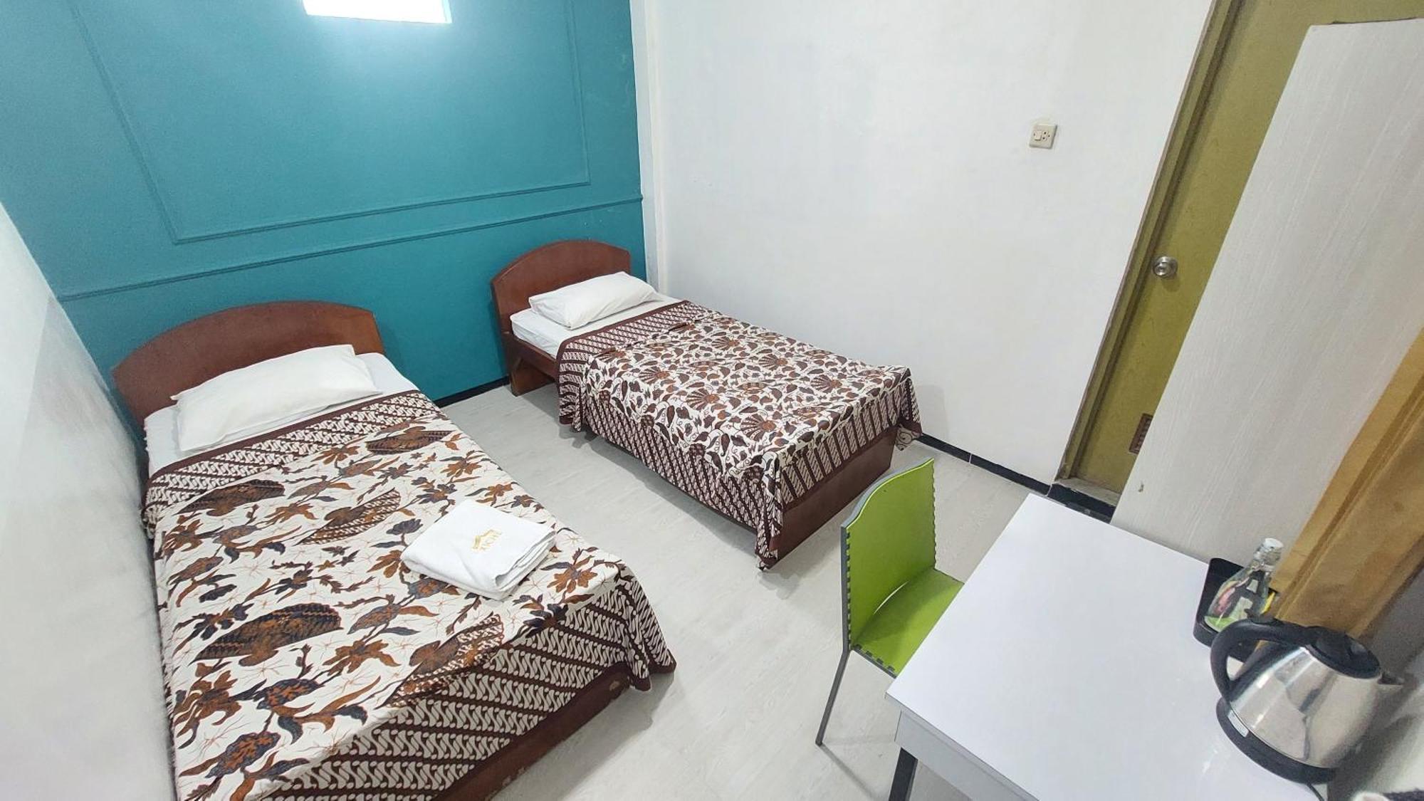 Economy Twin Room