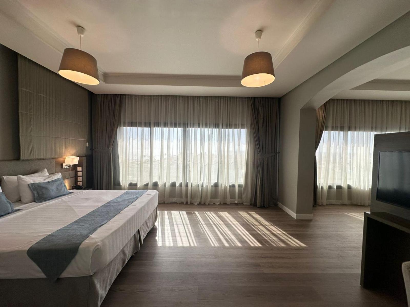 Suite with Sea View
