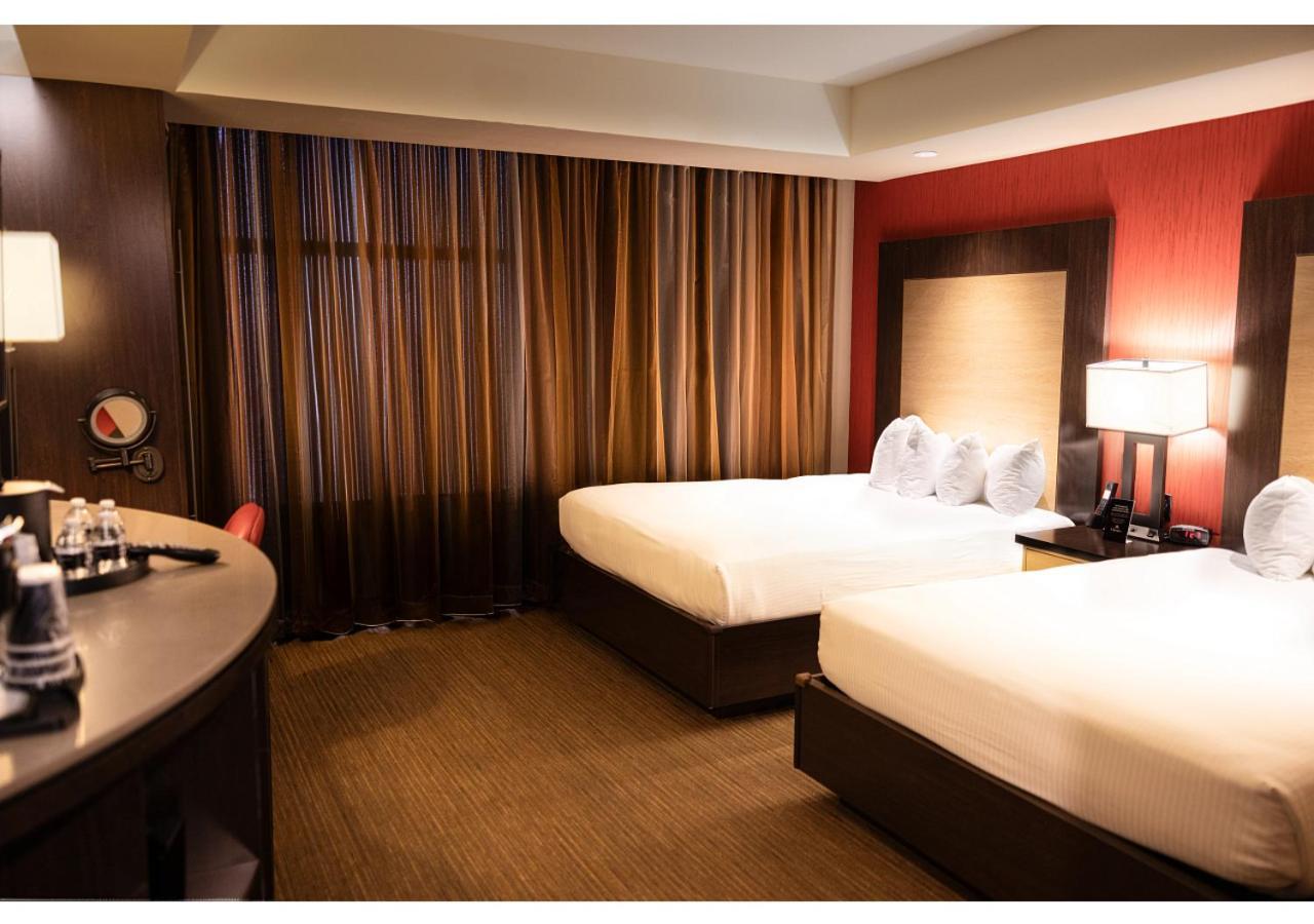 Standard Queen Room