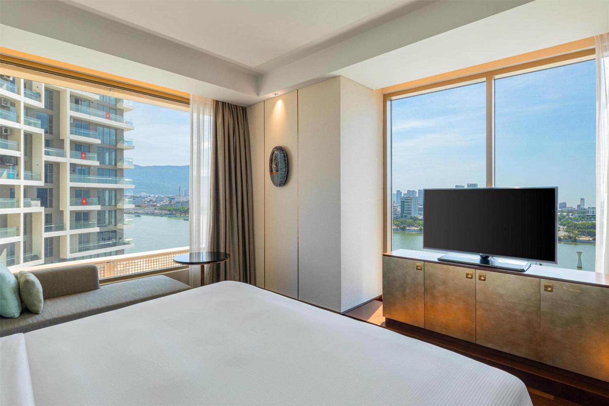 One-Bedroom King Suite with River View