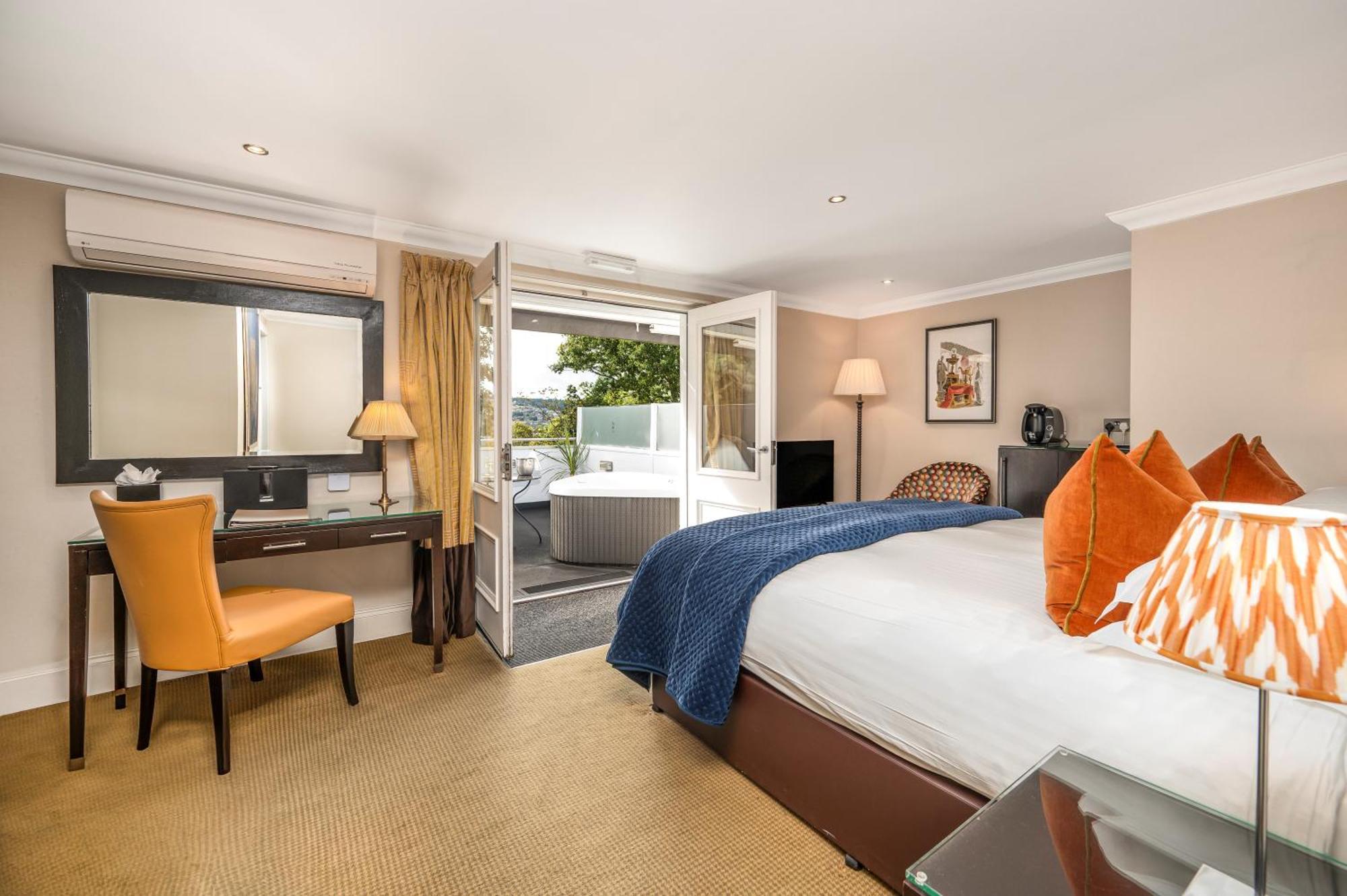 Extra Decadent Room