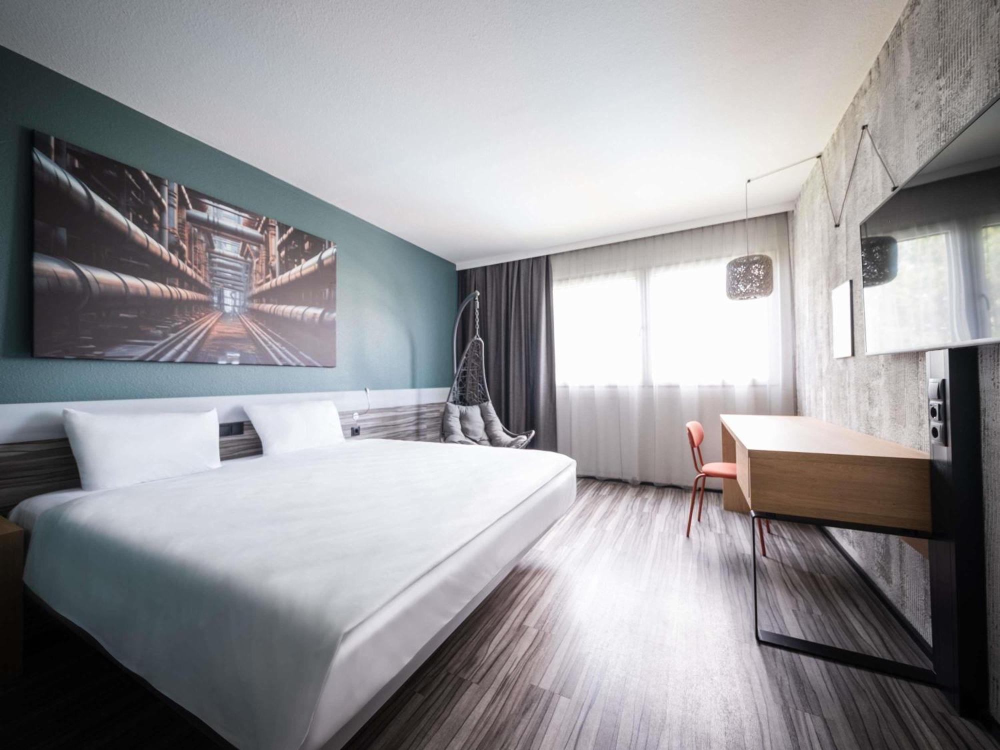Standard Zimmer mit Kingsize-Bett