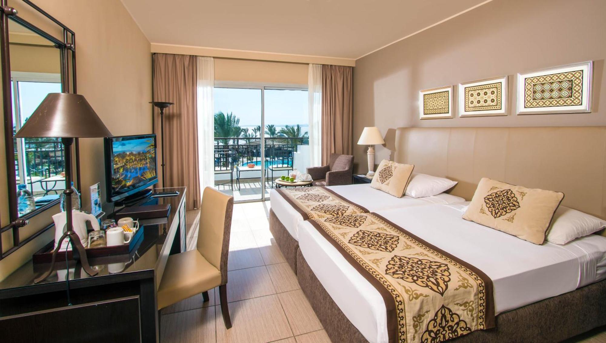 Superior Queen or Twin Bed Sea View,1704863687:JPEG
