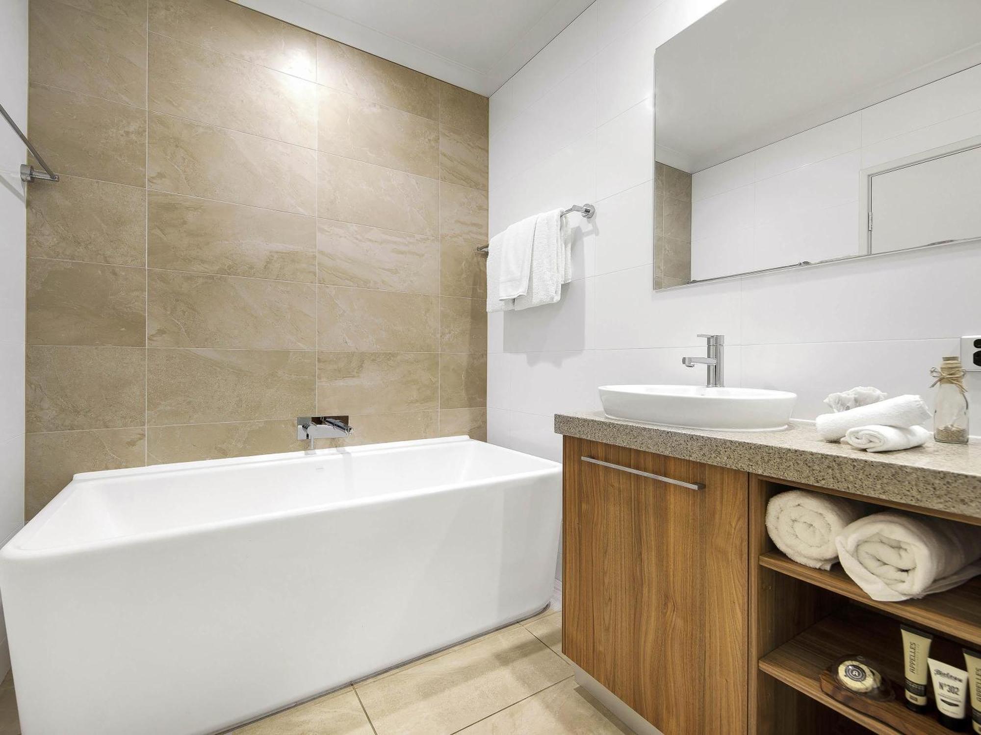 Three-Bedroom Apartment,1704875769:JPEG
