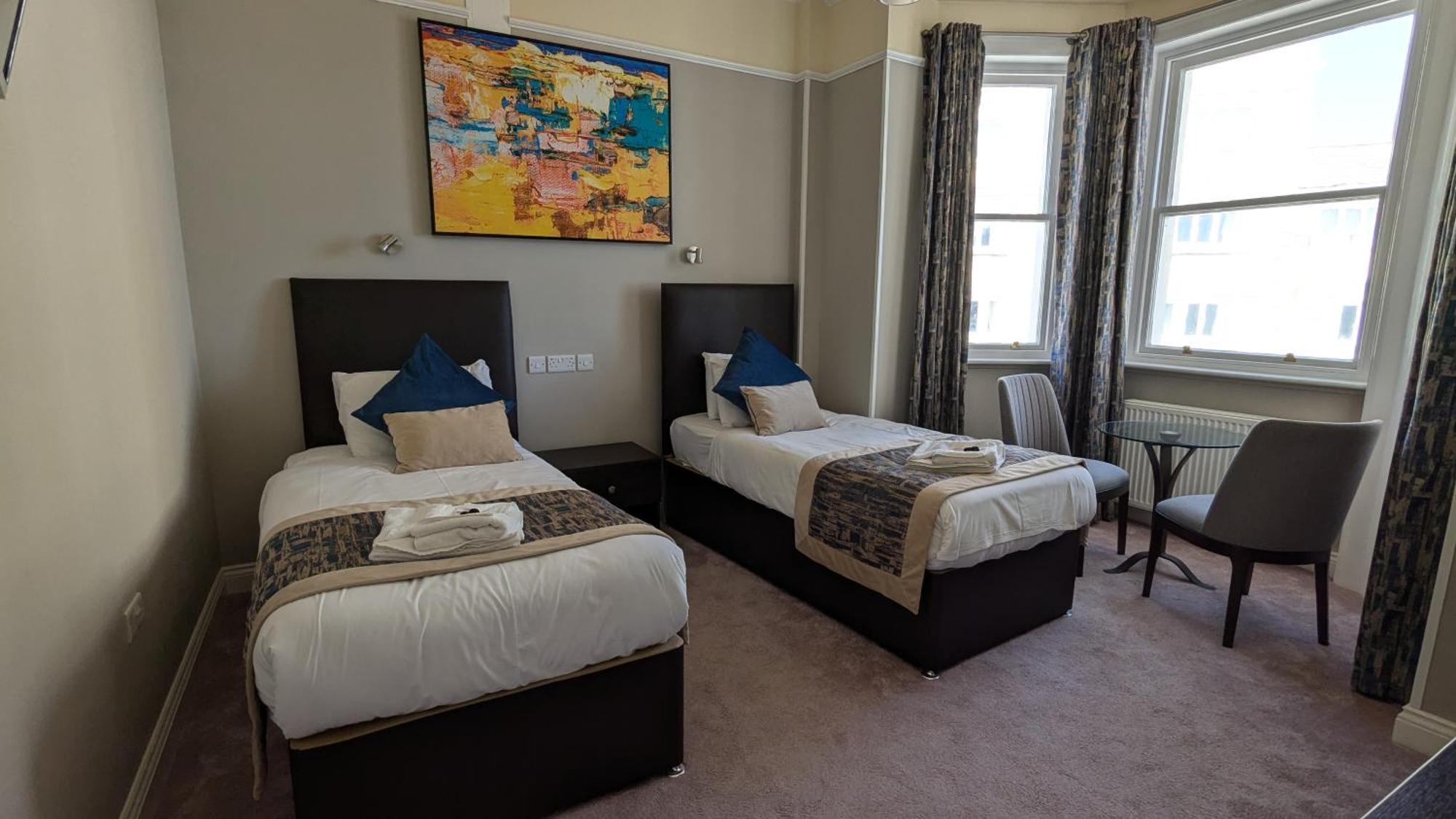 Twin Room with Partial Sea View