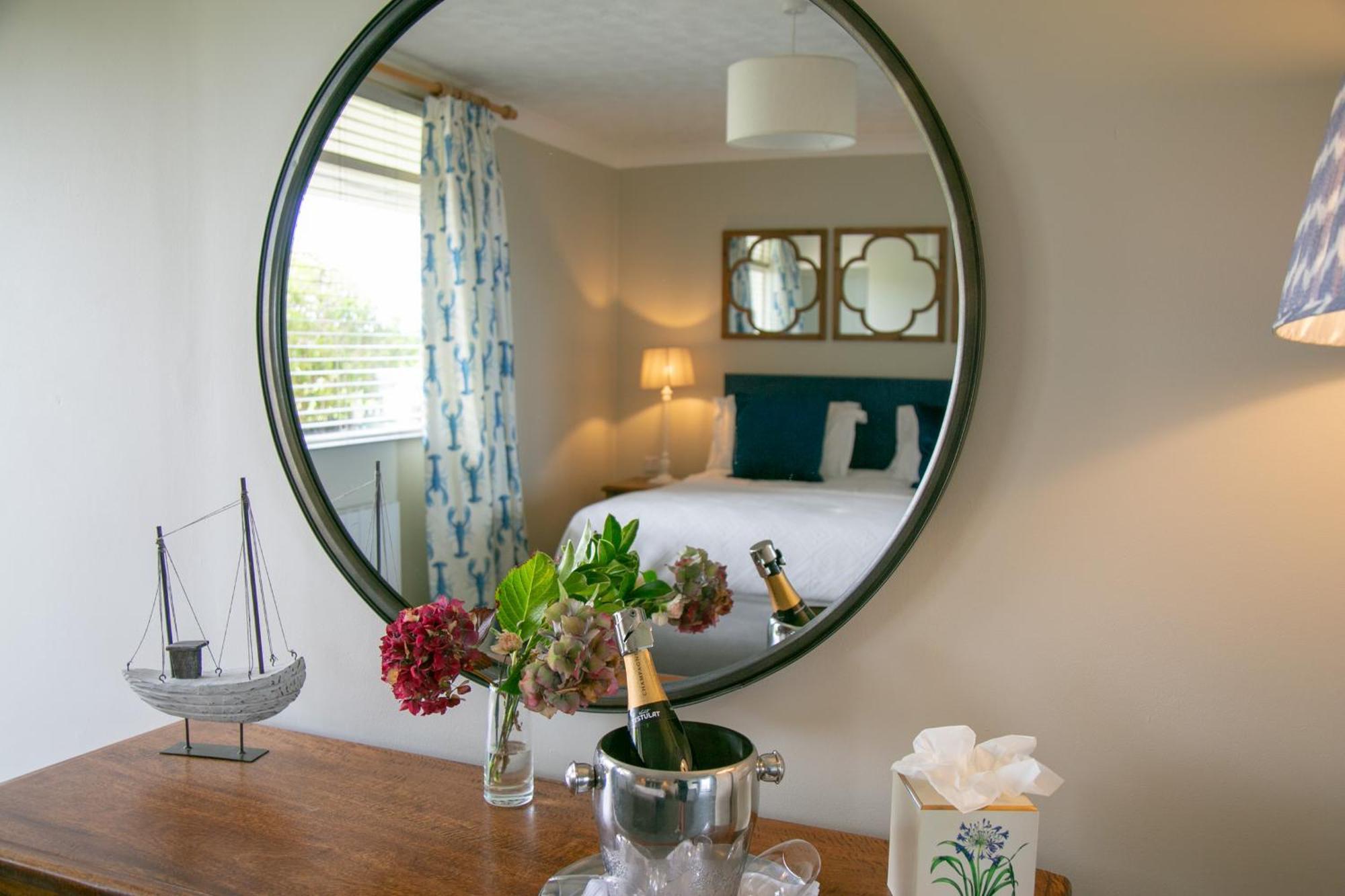 Standard suite with Terrace and Sea View - Garden