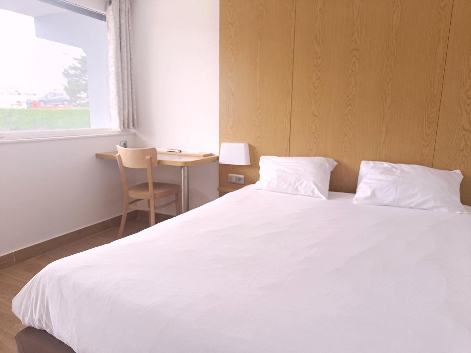 Family Room - 1 Room - 1 Double Bed 2 Single Beds