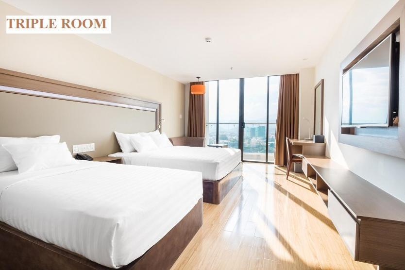 Habitación Triple con vistas a la ciudad