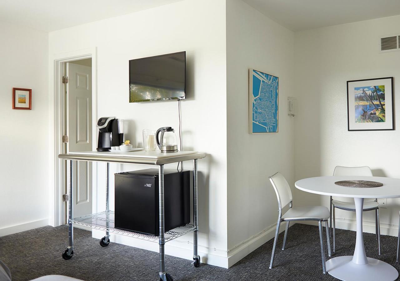 Double Queen Room