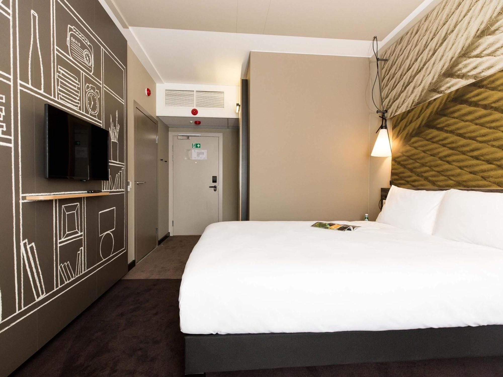 Standard reduced mobility Room with One Doublebe d
