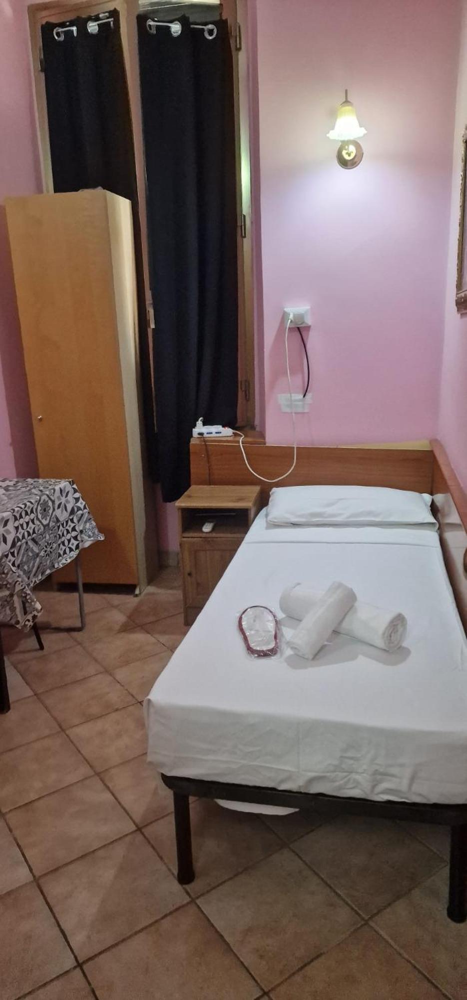 Habitación Individual con baño privado