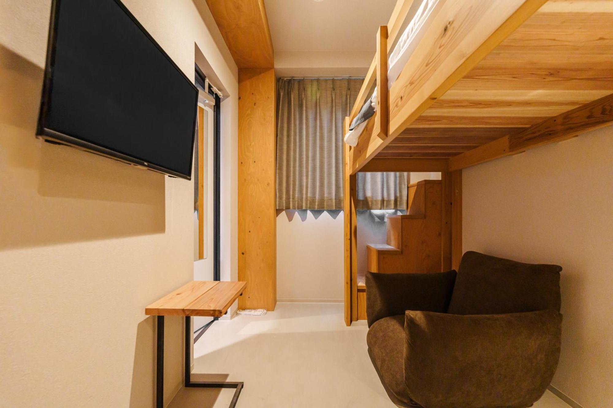 Single Room,1743347315:JPEG