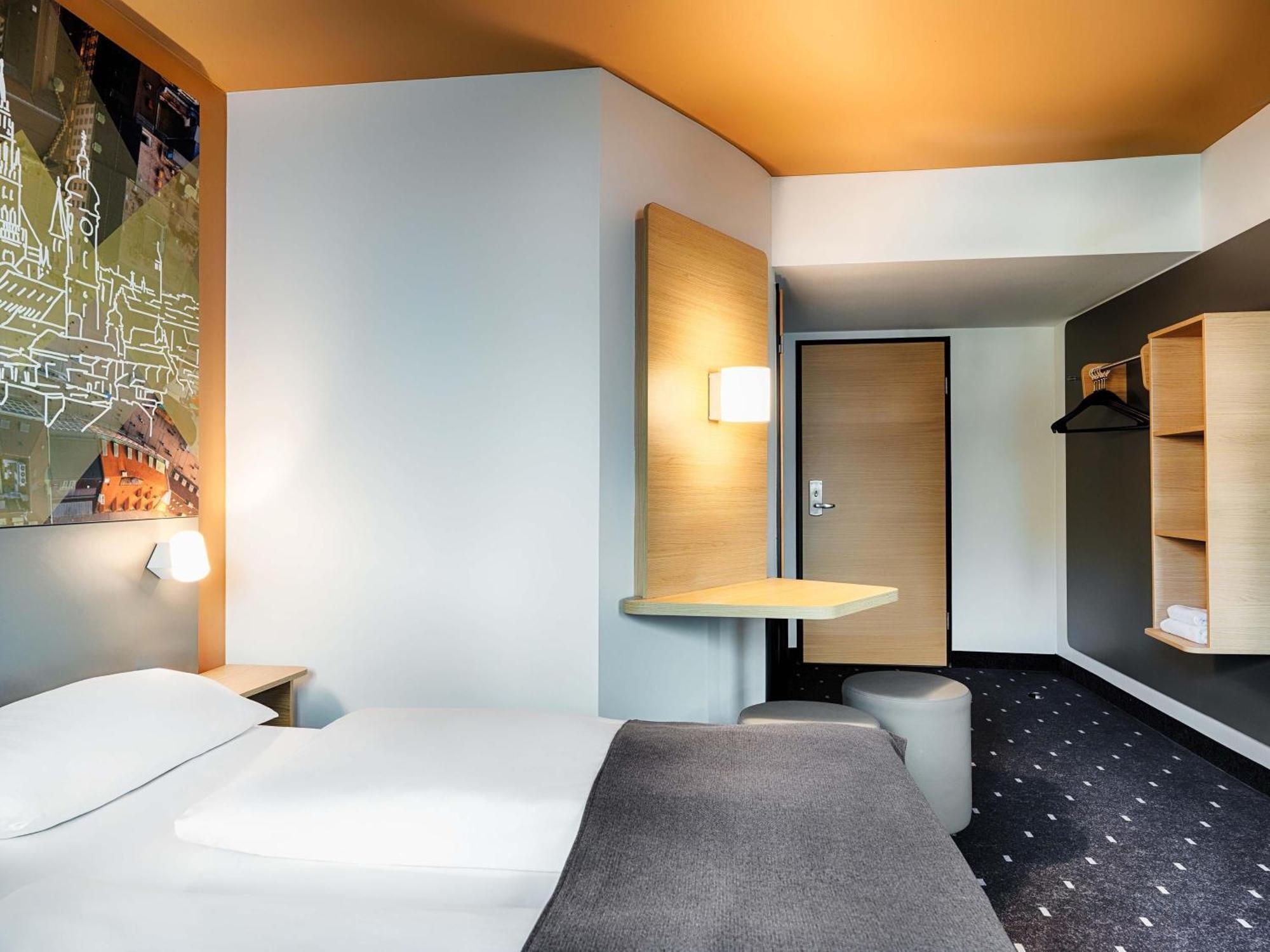 Double Room,1705135249:JPEG