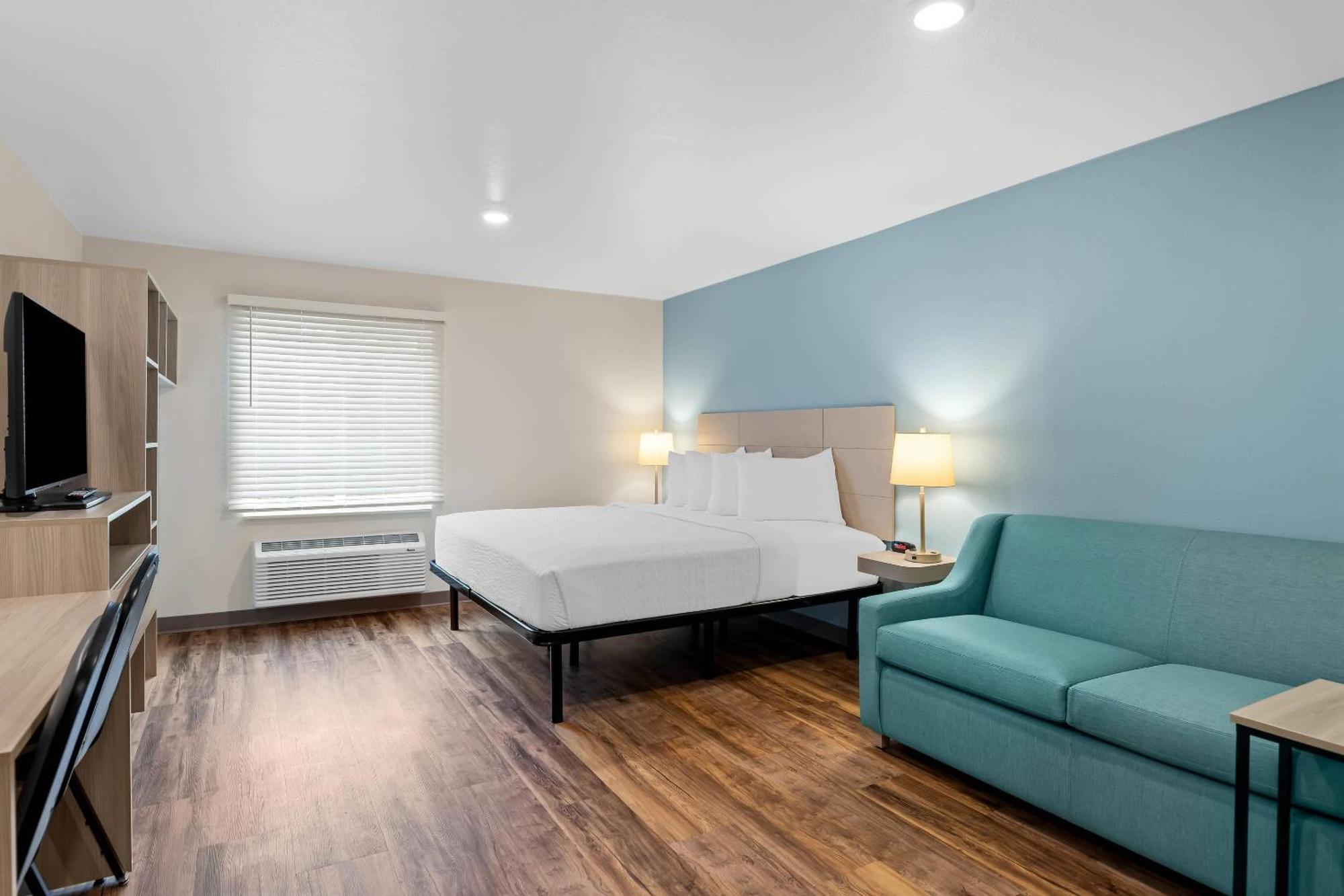 King Suite with Sofa - Non Smoking