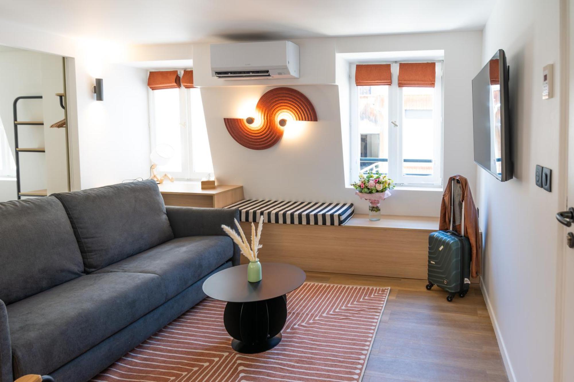 One-Bedroom Apartment