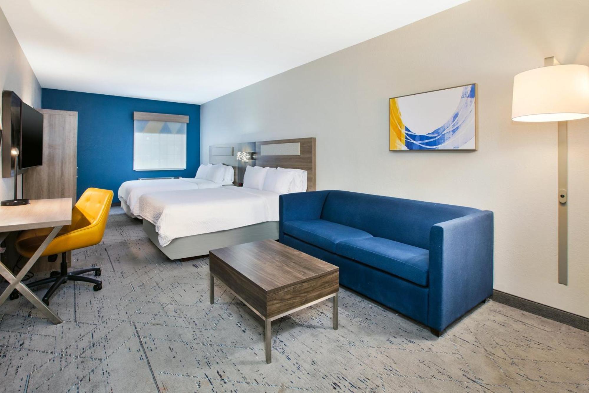 Queen Room with Two Queen Beds and Sofa Bed