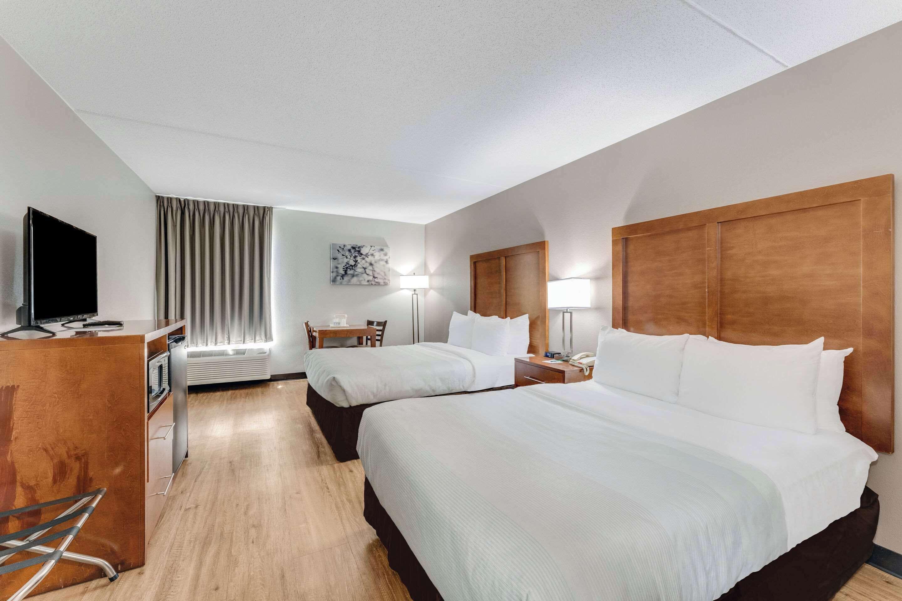 Double Room with Two Double Beds - Non-Smoking