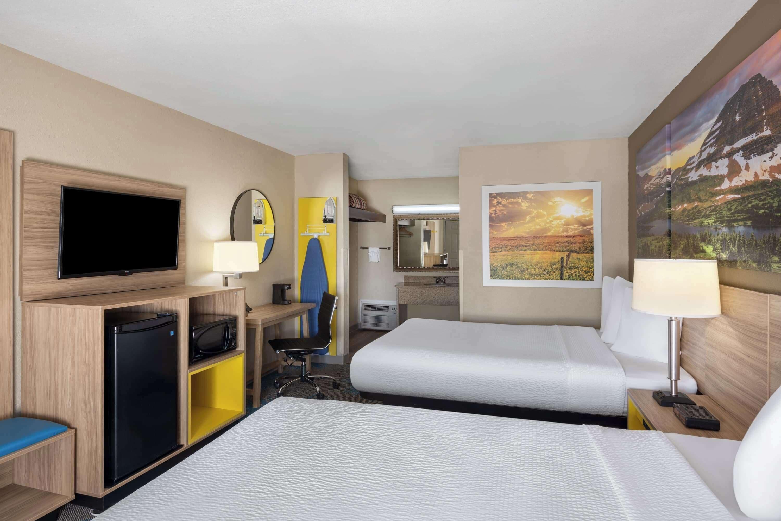 Queen Room with Two Queen Beds - Non-Smoking