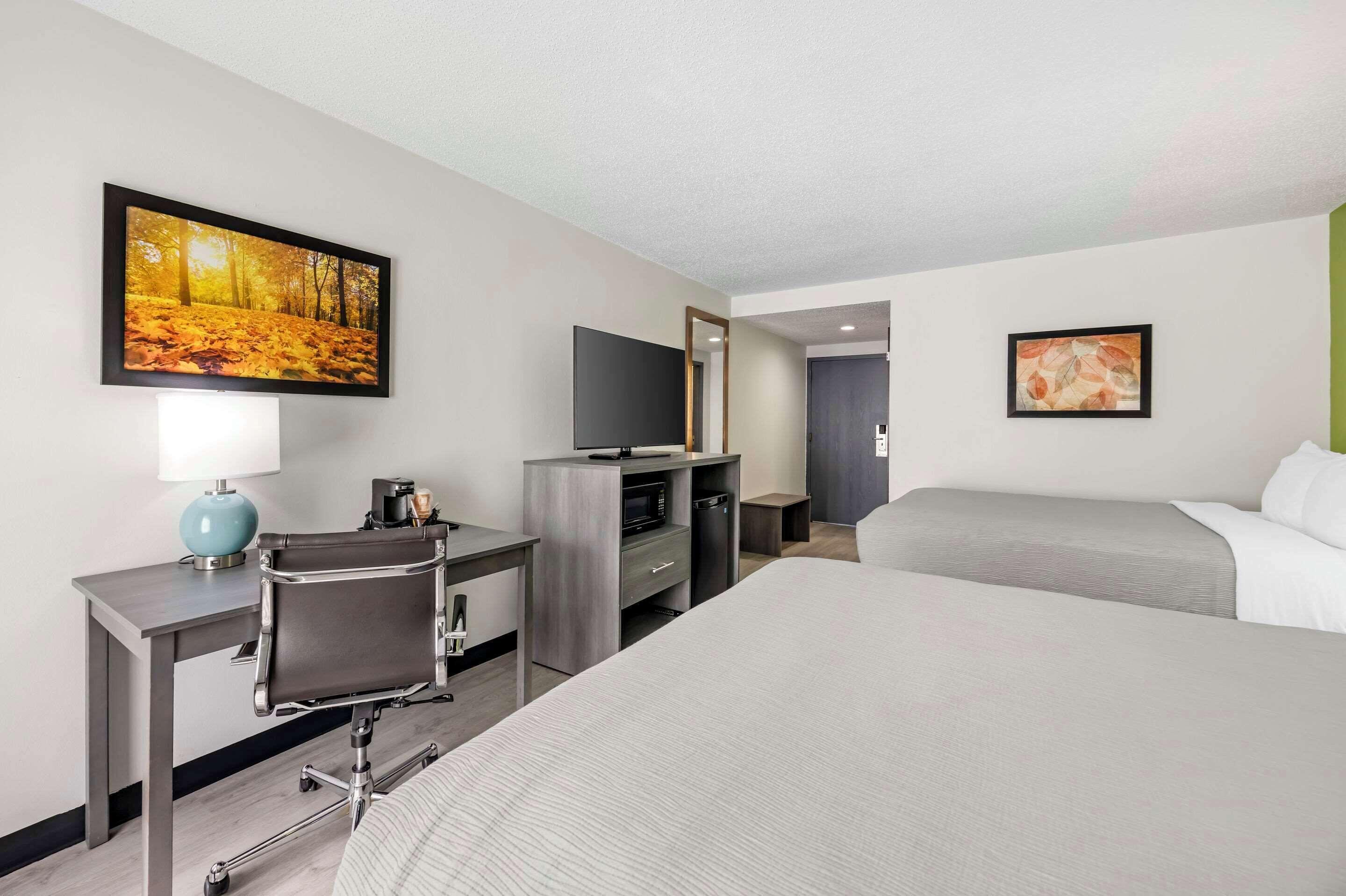 Queen Room with Two Queen Beds - Accessible/Non-Smoking