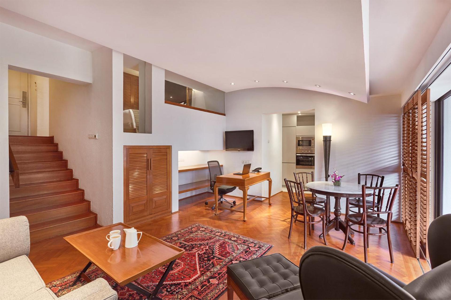 Parklane Split Level Studio